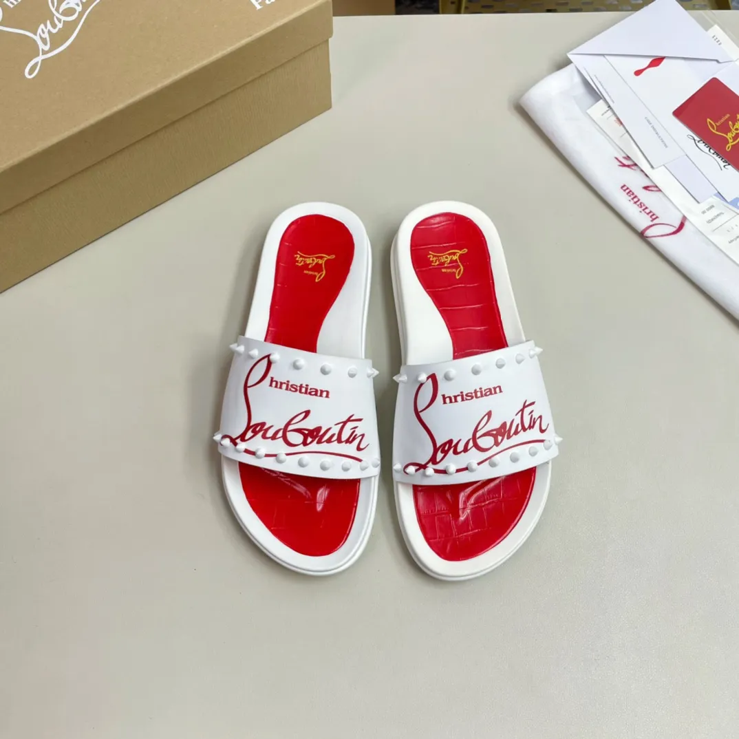 [CL red sole shoes] P: 340💰 size 38-45 Men’s classic slippers, made on the official website 1:1, the original factory specializes in original materials ➖ OEM 3D printed patterns, all hand-nailed and made ➖ Ultra-light non-slip outsole. Super fashionable and super comfortable, handsome on the feet, a must-have for men in summer! !